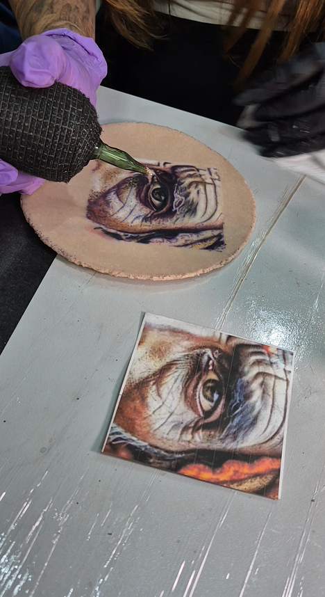 Detalhe do processo de realismo no workshop