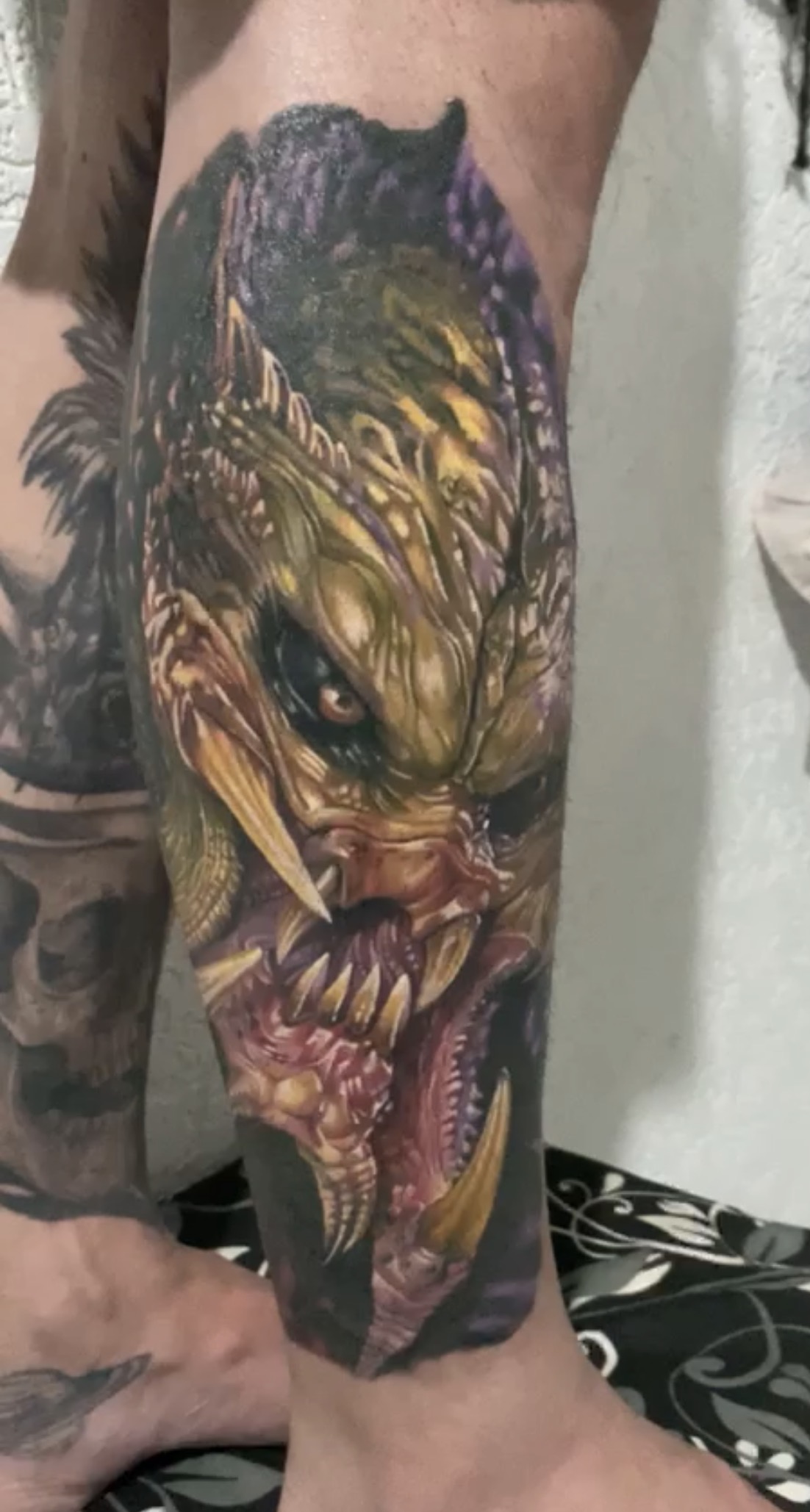 Tatuagem colorida no braço